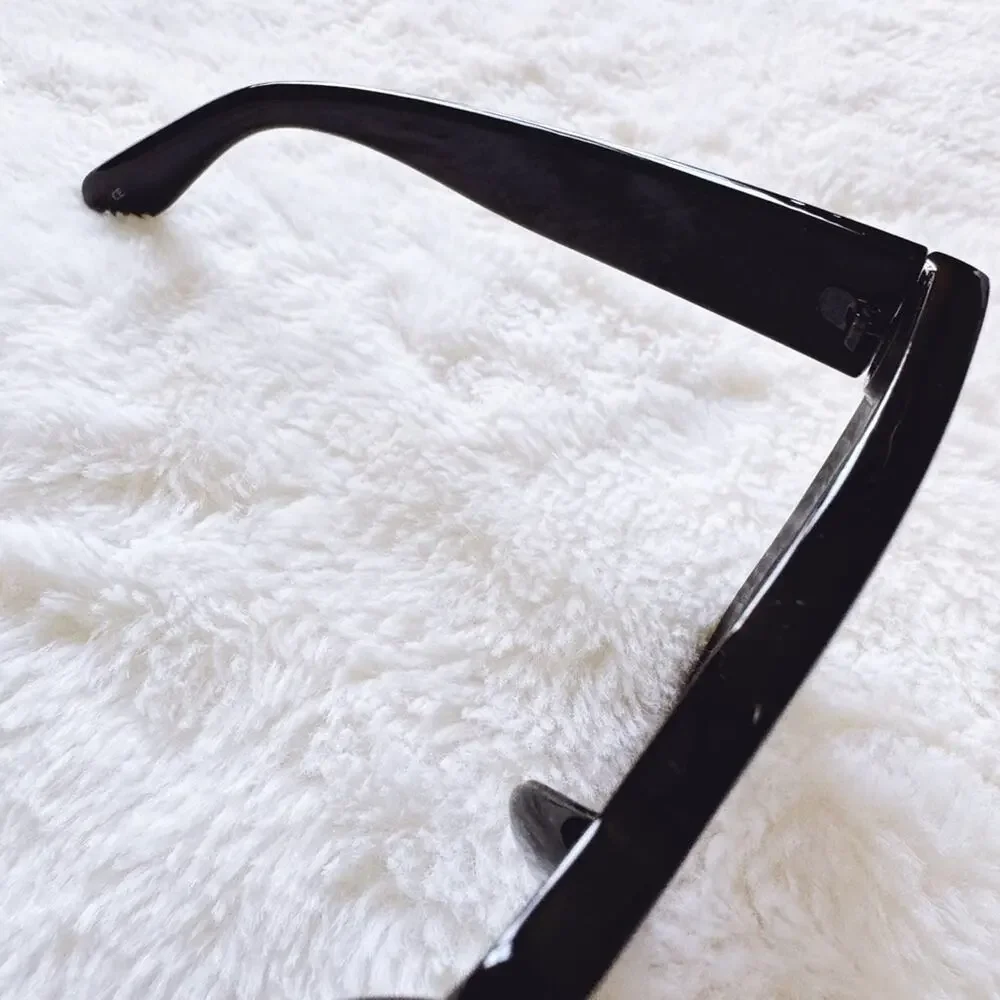 Liora Black Oversized Bold Sunglasses